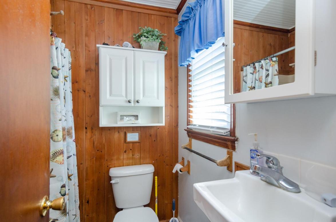 The Pelican Hidden Treasure Inn Room 2 By Bryant Real Estate Kure Beach Dış mekan fotoğraf